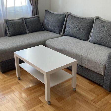 Apartman Senjak Пирот Екстериор снимка